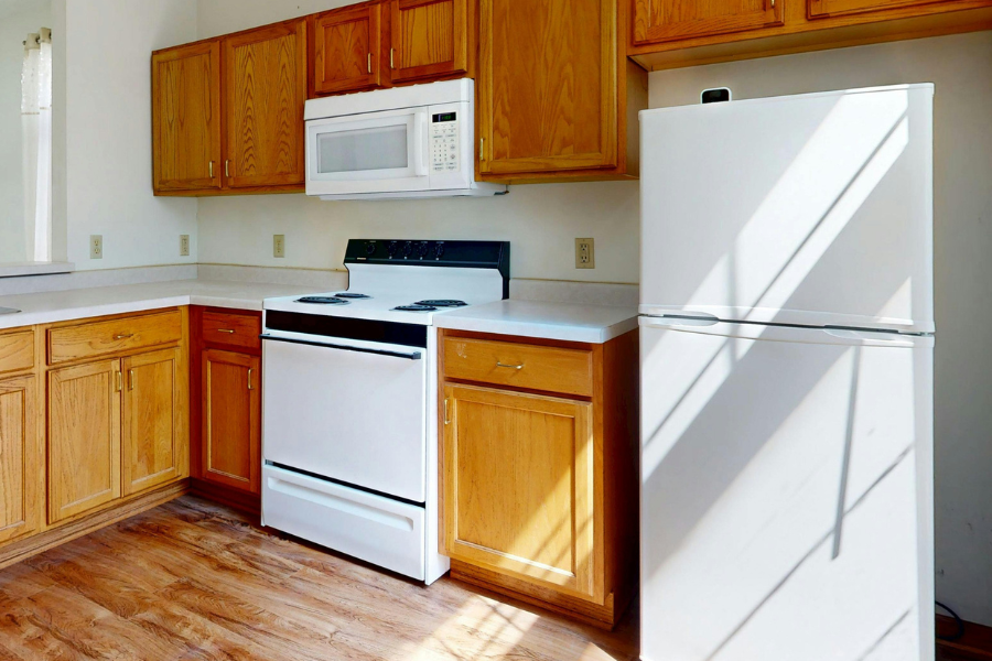 outdated kitchen appliances